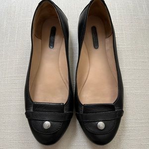 Longchamp classic black leather flats